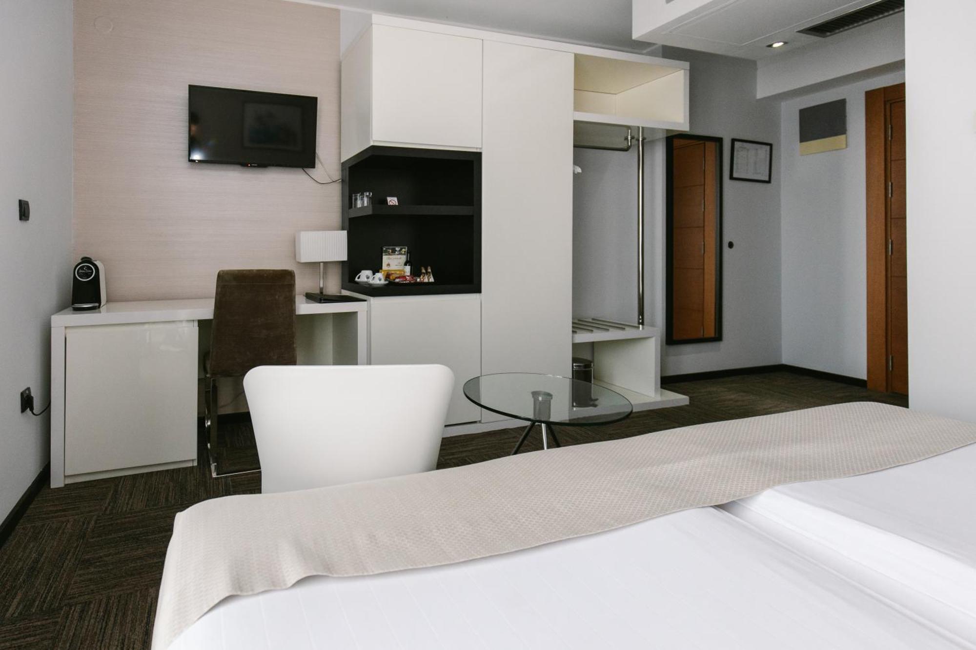 Hotel Heritage Belgrado Quarto foto